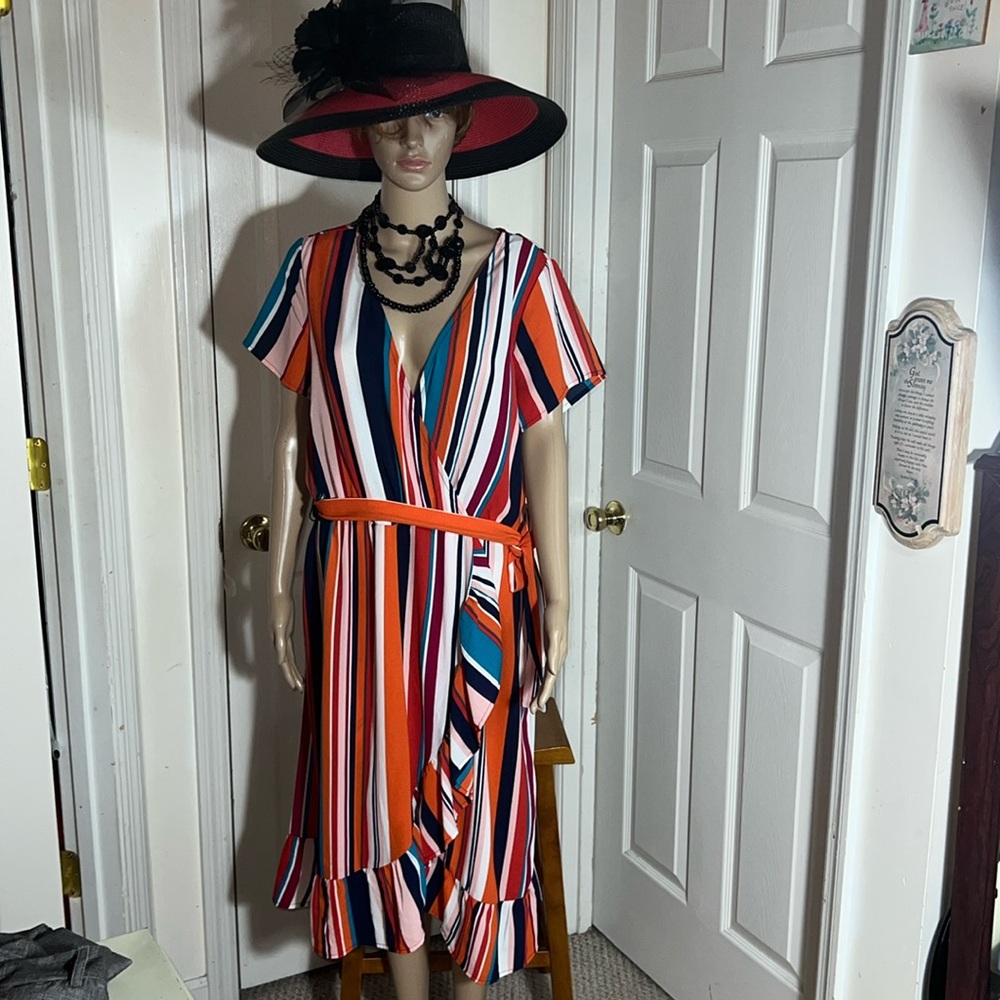 Love.   Squared Dress size1x mult color nwt  red blk hat